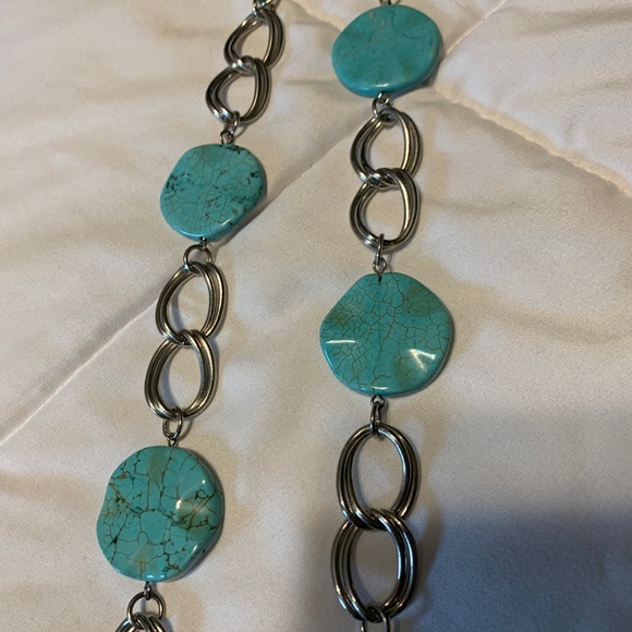 Faux Turquoise Necklace -Silver  (18”) - Picture 2 of 3